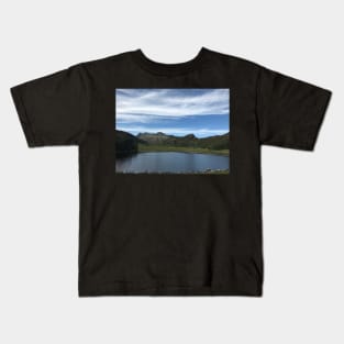 lake district langdale pikes blea tarn Kids T-Shirt